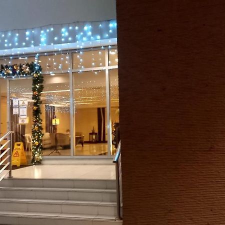 Johnstay Manila Eksteriør bilde